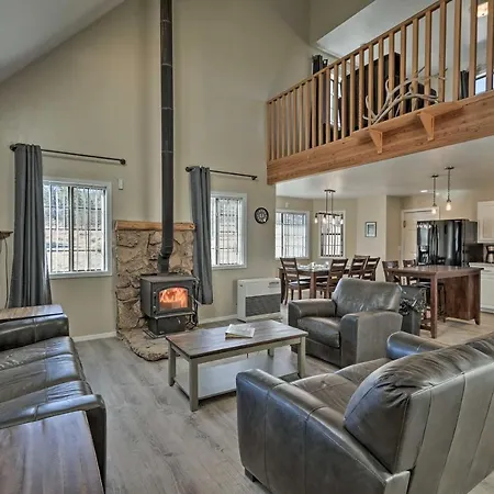 Family Home In Flagstaff With Surrounding Mtn Views!
