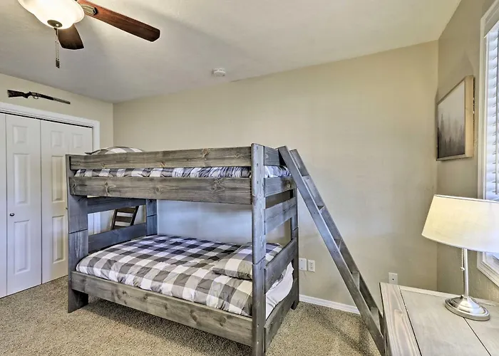 Ferienhaus Family In W/ Surrounding Mtn Views!