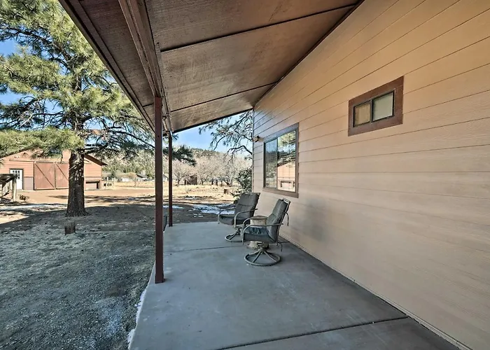 Family In W/ Surrounding Mtn Views! Holiday home *