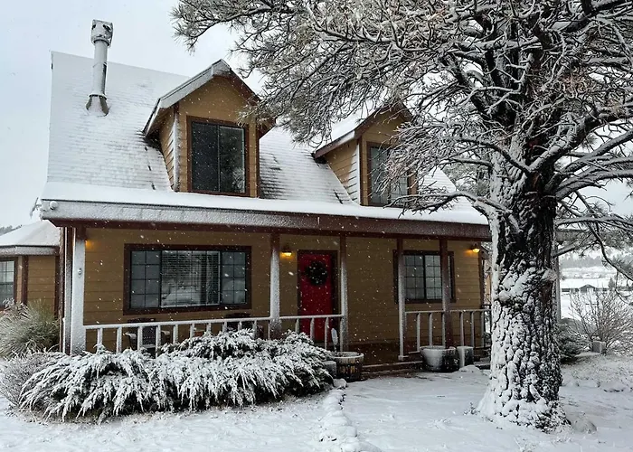 Family In W/ Surrounding Mtn Views! *