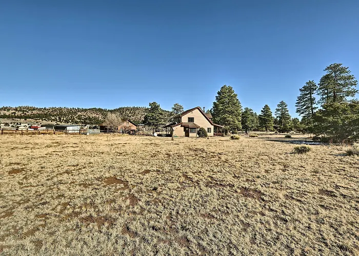 Family In W/ Surrounding Mtn Views! Holiday home Flagstaff